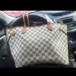 Louis Vuitton Damier Neverfull MM